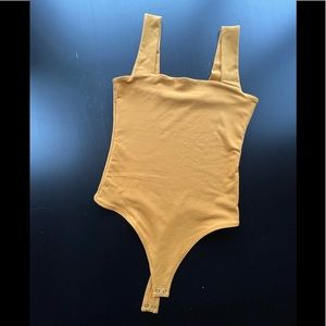 A&F, double layered seamless fabric square-neck bodysuit, never worn, size xs